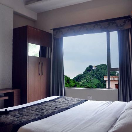 Jhānsi Hotel Sheela Shree Plaza מראה חיצוני תמונה