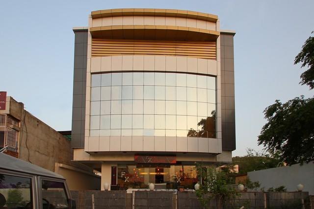 Jhānsi Hotel Sheela Shree Plaza מראה חיצוני תמונה