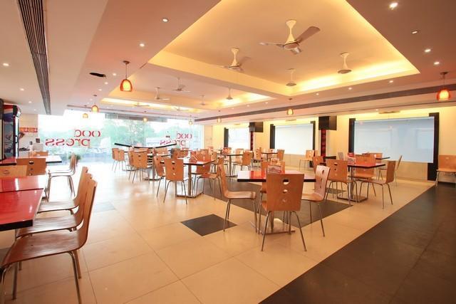 Jhānsi Hotel Sheela Shree Plaza מראה חיצוני תמונה
