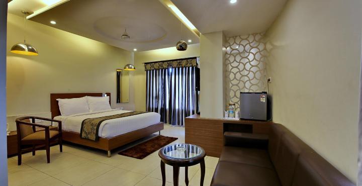 Jhānsi Hotel Sheela Shree Plaza מראה חיצוני תמונה