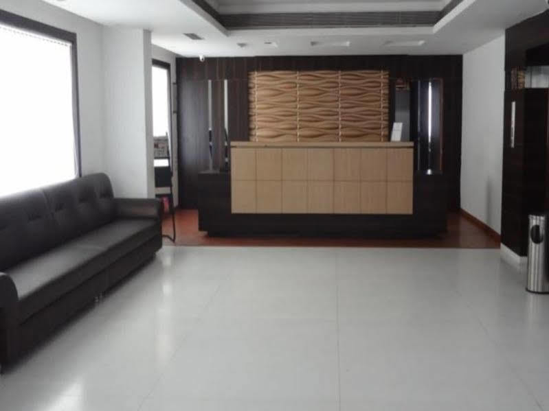 Jhānsi Hotel Sheela Shree Plaza מראה חיצוני תמונה